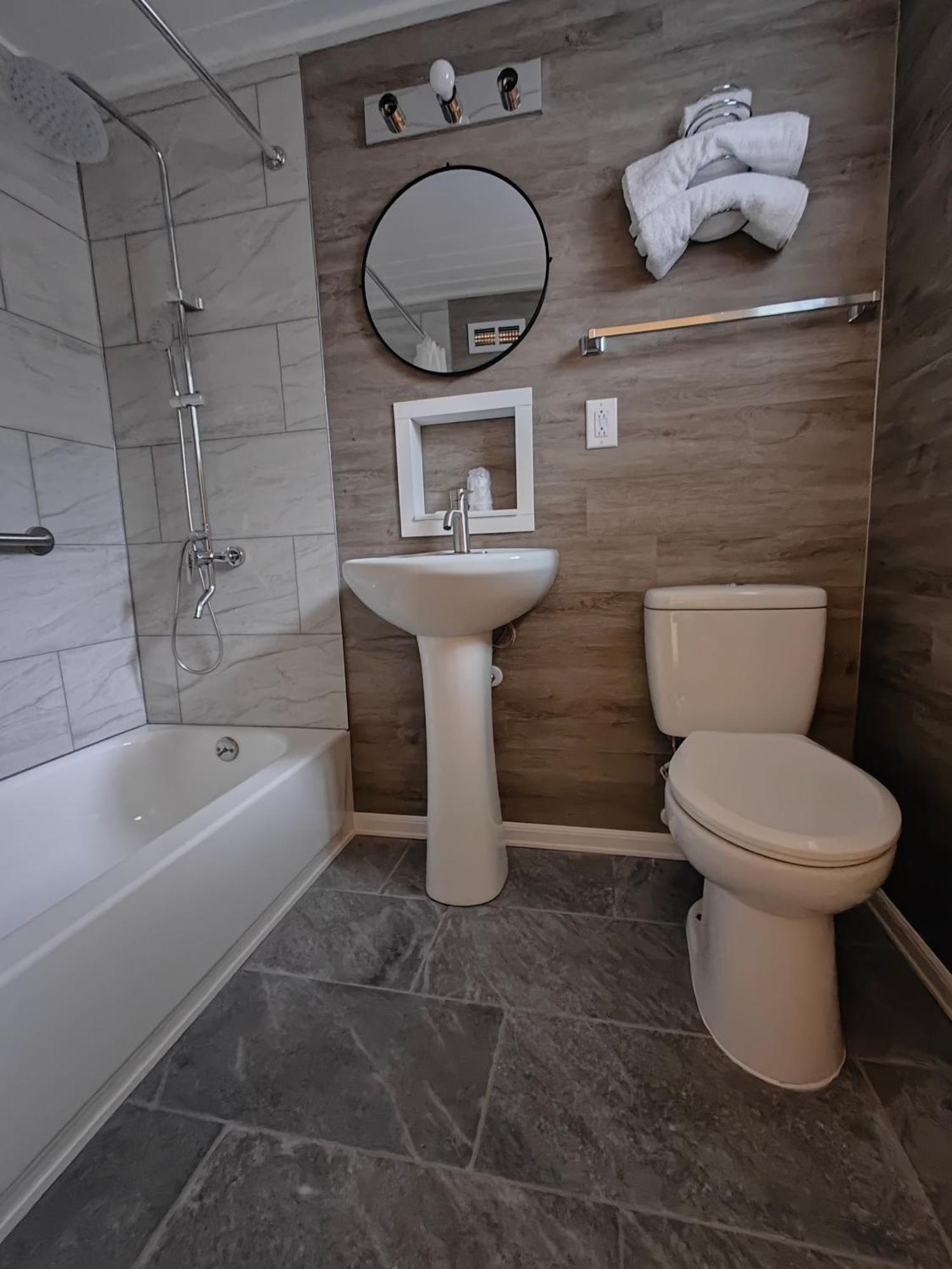 Melody Motor Lodge Connellsville Εξωτερικό φωτογραφία