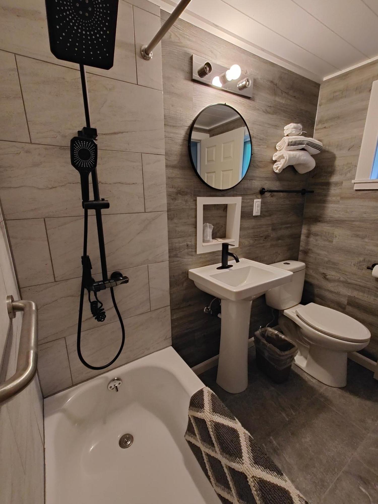 Melody Motor Lodge Connellsville Εξωτερικό φωτογραφία