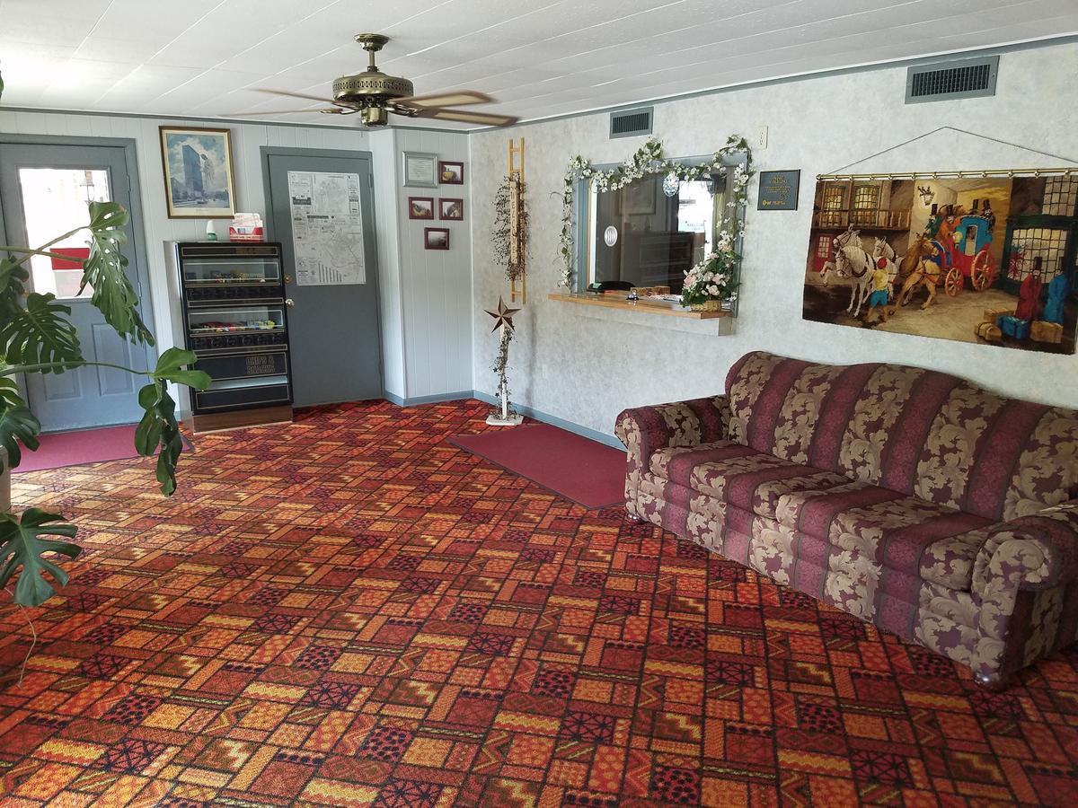 Melody Motor Lodge Connellsville Εξωτερικό φωτογραφία