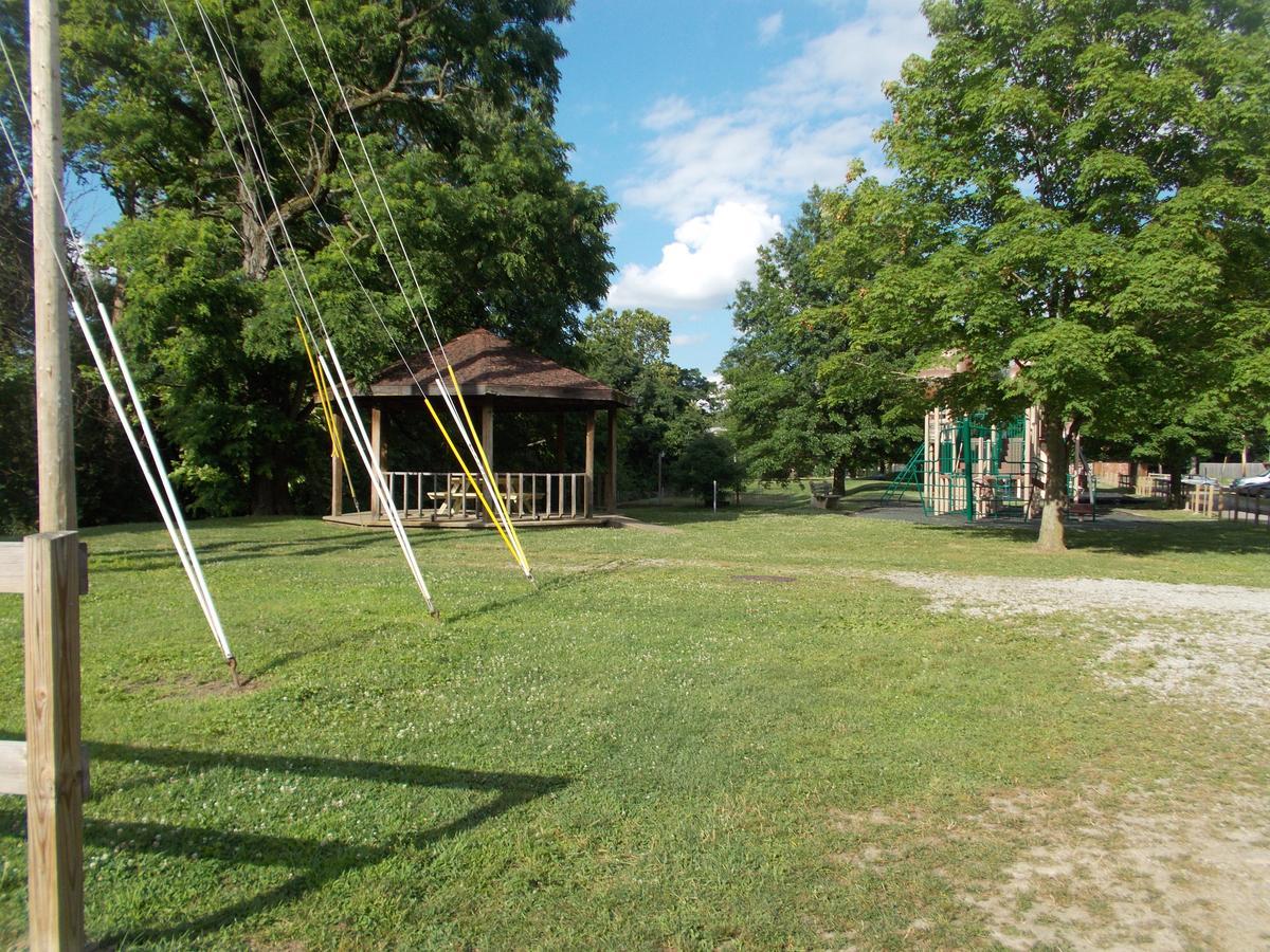 Melody Motor Lodge Connellsville Εξωτερικό φωτογραφία