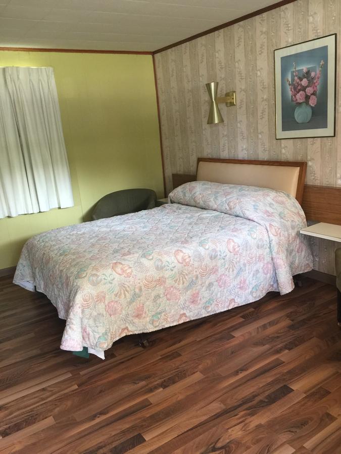 Melody Motor Lodge Connellsville Εξωτερικό φωτογραφία