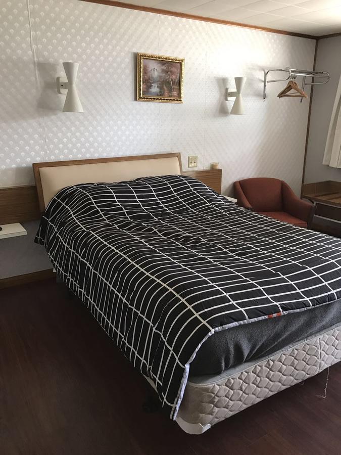 Melody Motor Lodge Connellsville Εξωτερικό φωτογραφία