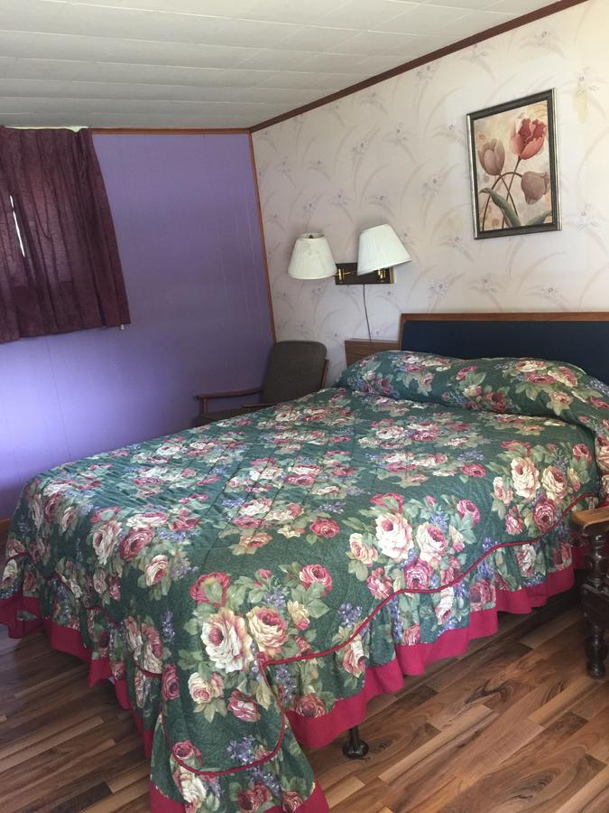 Melody Motor Lodge Connellsville Εξωτερικό φωτογραφία