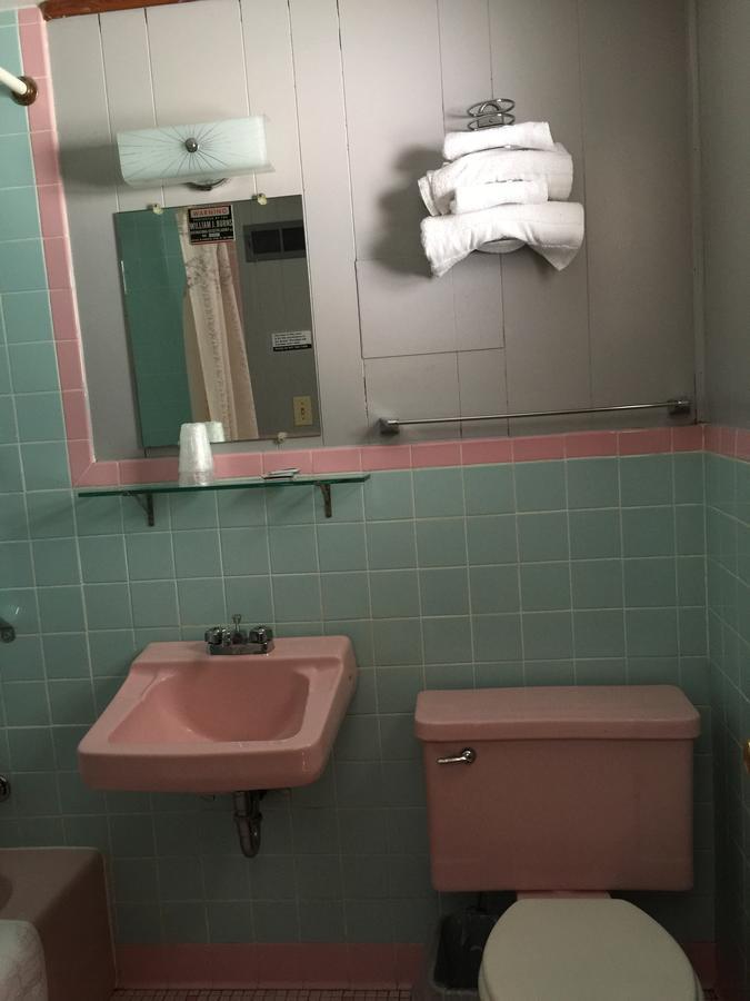 Melody Motor Lodge Connellsville Εξωτερικό φωτογραφία